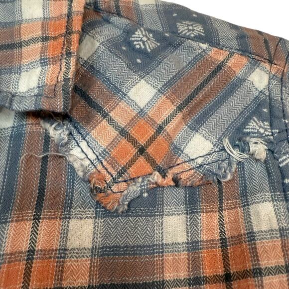 North River pink and blue plaid pearl snap with raw edges - medium - Picture 3 of 6